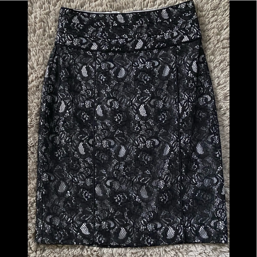 NWOT Gorgeous H & M Lined Black Lace Skirt Size 4